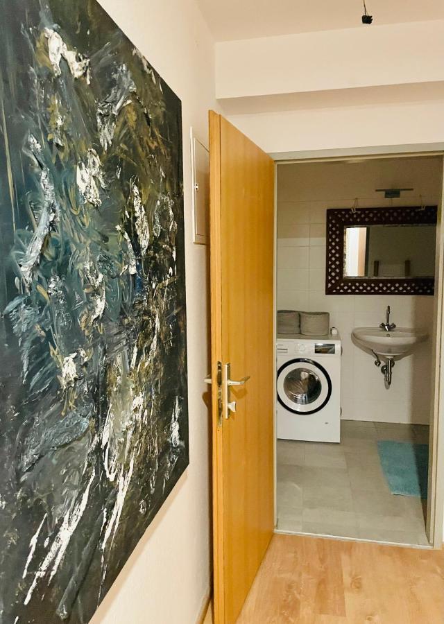 Cozy & Charming City Apartment Вена Экстерьер фото